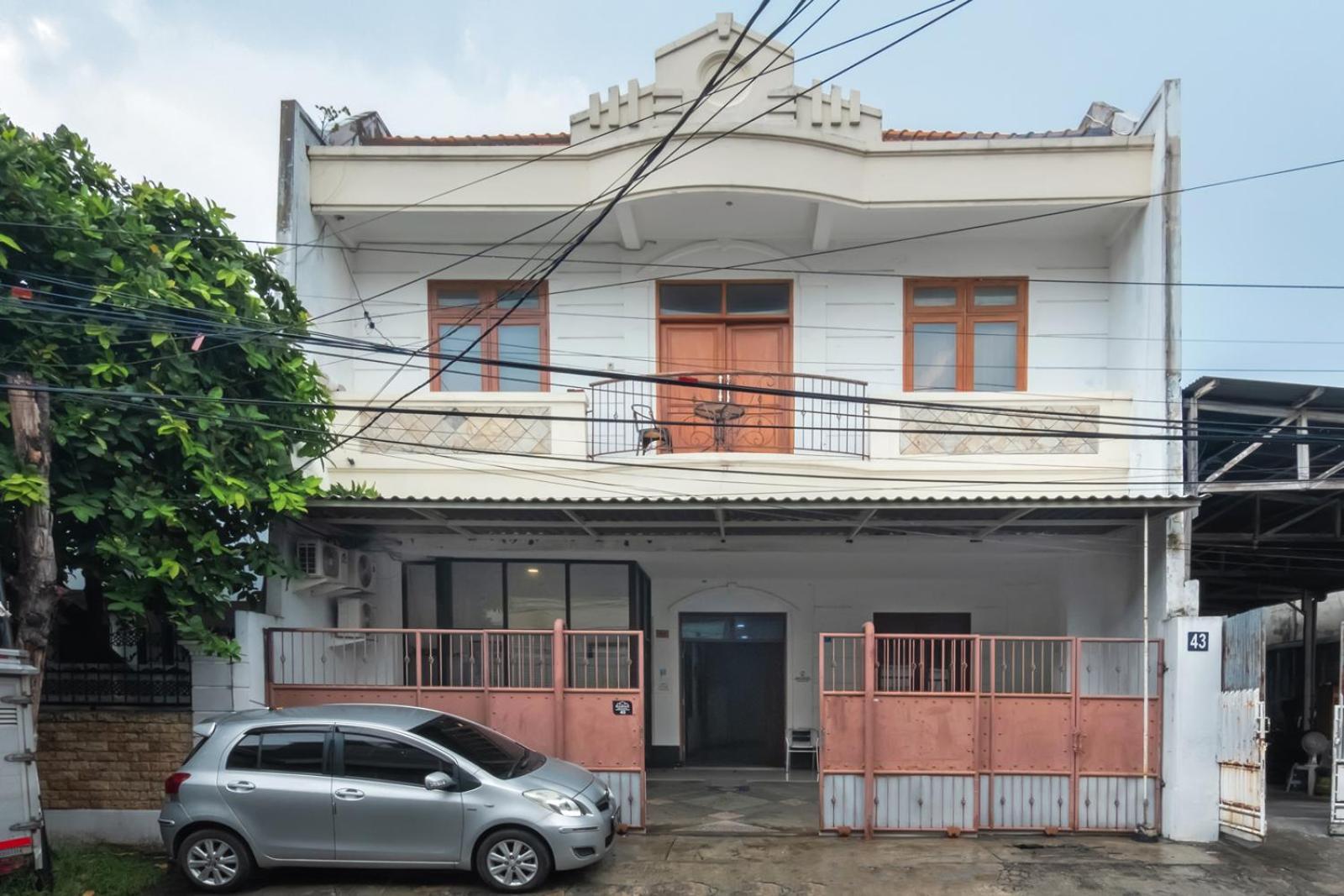 Hotel Mono Coliving Kertajaya Syariah, Sby Surabaya Exterior foto